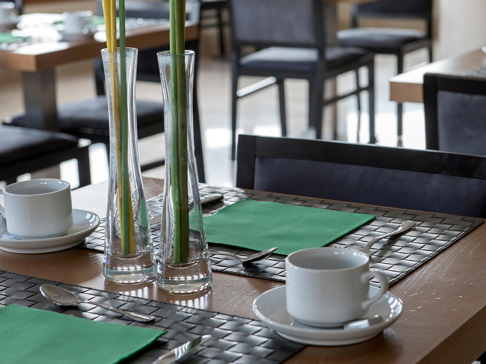 Hotel Plaza Las Matas Las Rozas de Madrid Εξωτερικό φωτογραφία